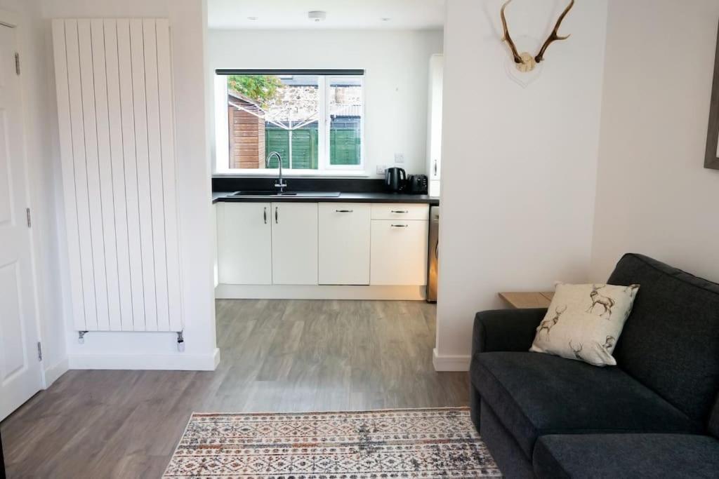 Central 2 Bedroom Luxury Home Close To River Ness Inverness Eksteriør billede