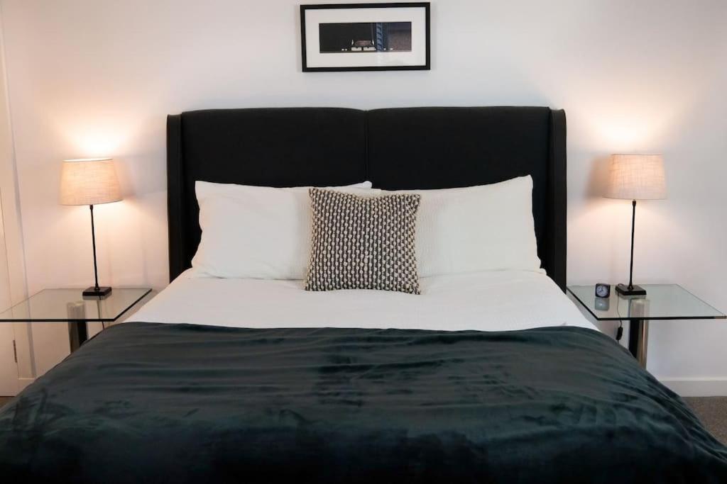 Central 2 Bedroom Luxury Home Close To River Ness Inverness Eksteriør billede