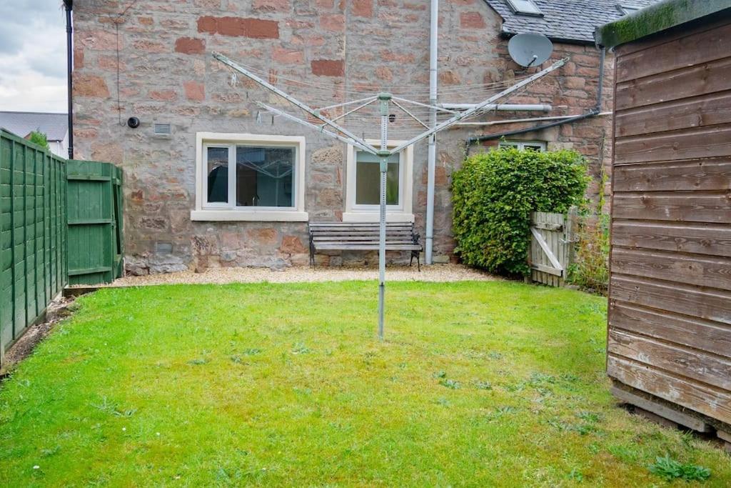 Central 2 Bedroom Luxury Home Close To River Ness Inverness Eksteriør billede