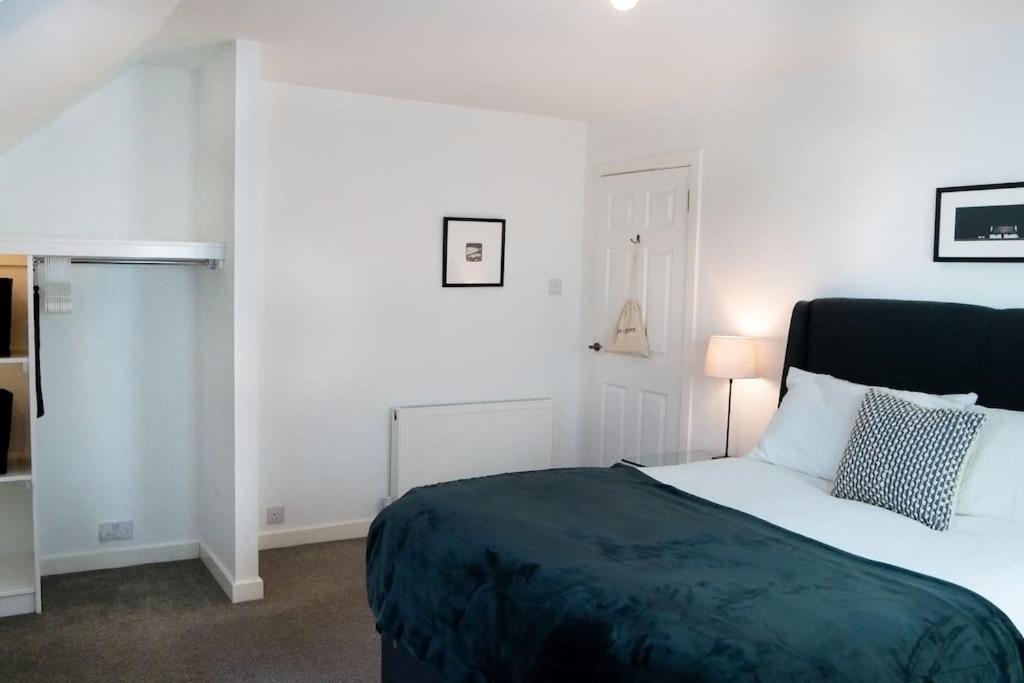Central 2 Bedroom Luxury Home Close To River Ness Inverness Eksteriør billede